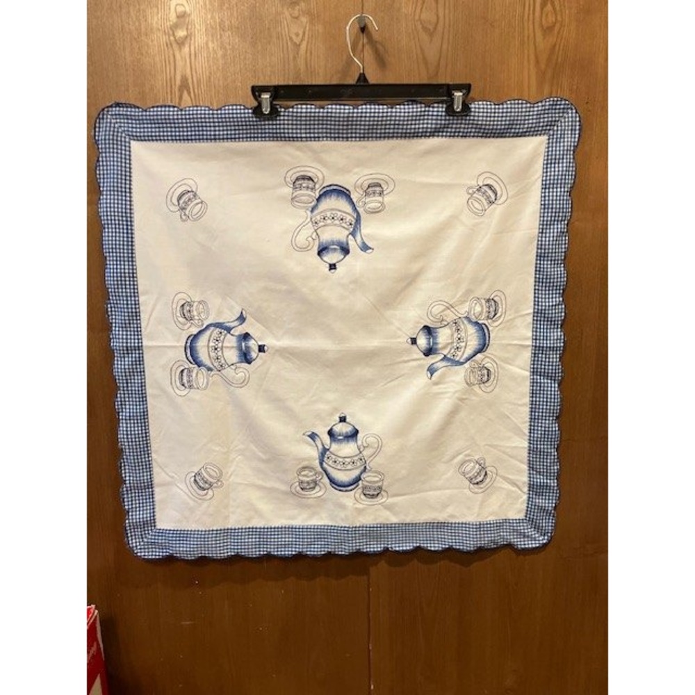 Teapot Tablecloth White/Blue Gingham Cottagecore Square 32"x32" Cotton/Viscose‎